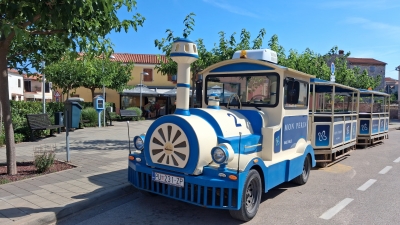 Turistički vlakić: Besplatna vožnja između Bala i obale
