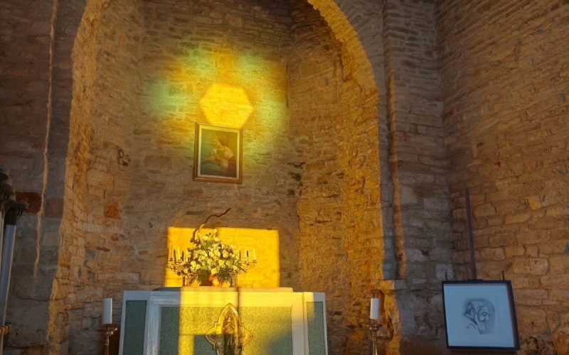 Renne crta u ljepoti Sant Elene 