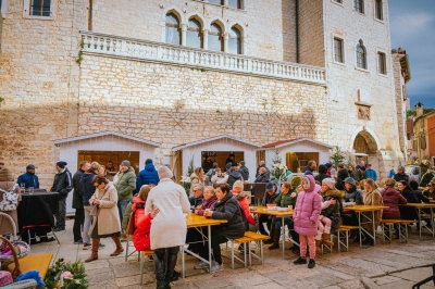 Ručak s mještanima na Badnjak u podne 
