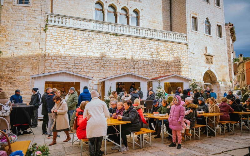 Ručak s mještanima na Badnjak u podne 